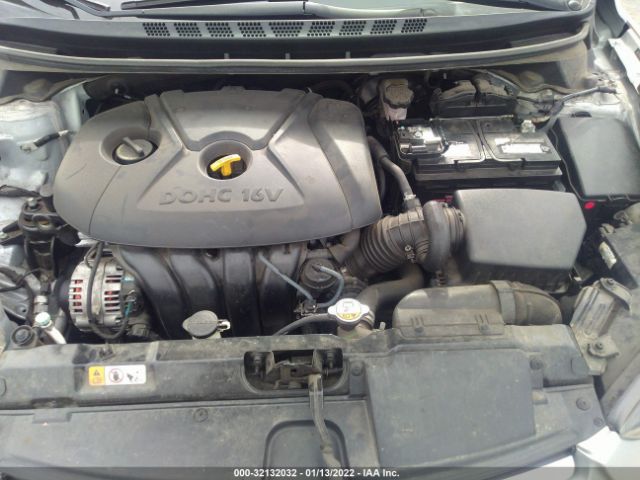 Photo 9 VIN: 5NPDH4AE4GH784630 - HYUNDAI ELANTRA 