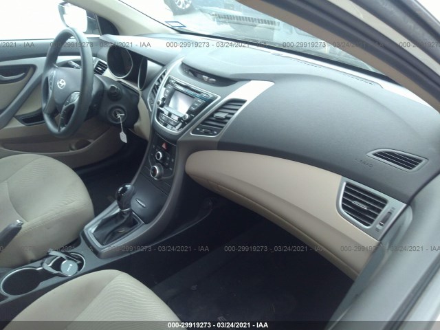 Photo 4 VIN: 5NPDH4AE4GH787821 - HYUNDAI ELANTRA 