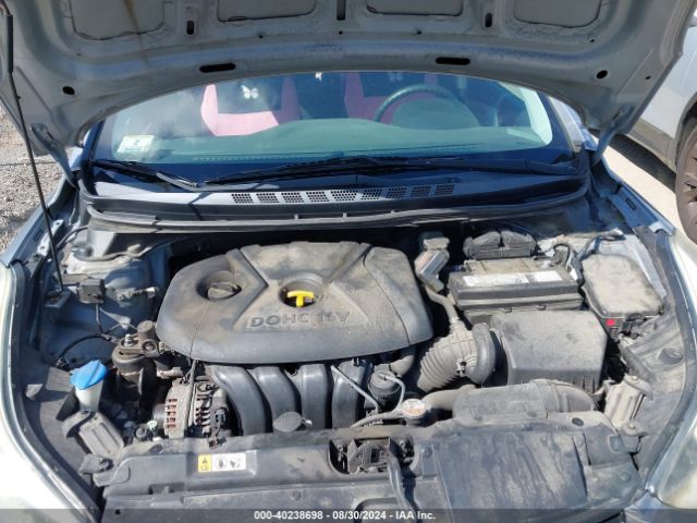 Photo 9 VIN: 5NPDH4AE4GH788239 - HYUNDAI ELANTRA 