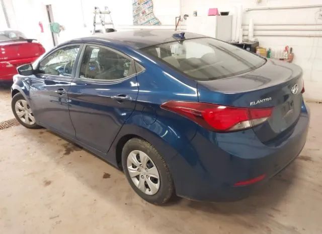 Photo 2 VIN: 5NPDH4AE4GH789729 - HYUNDAI ELANTRA 