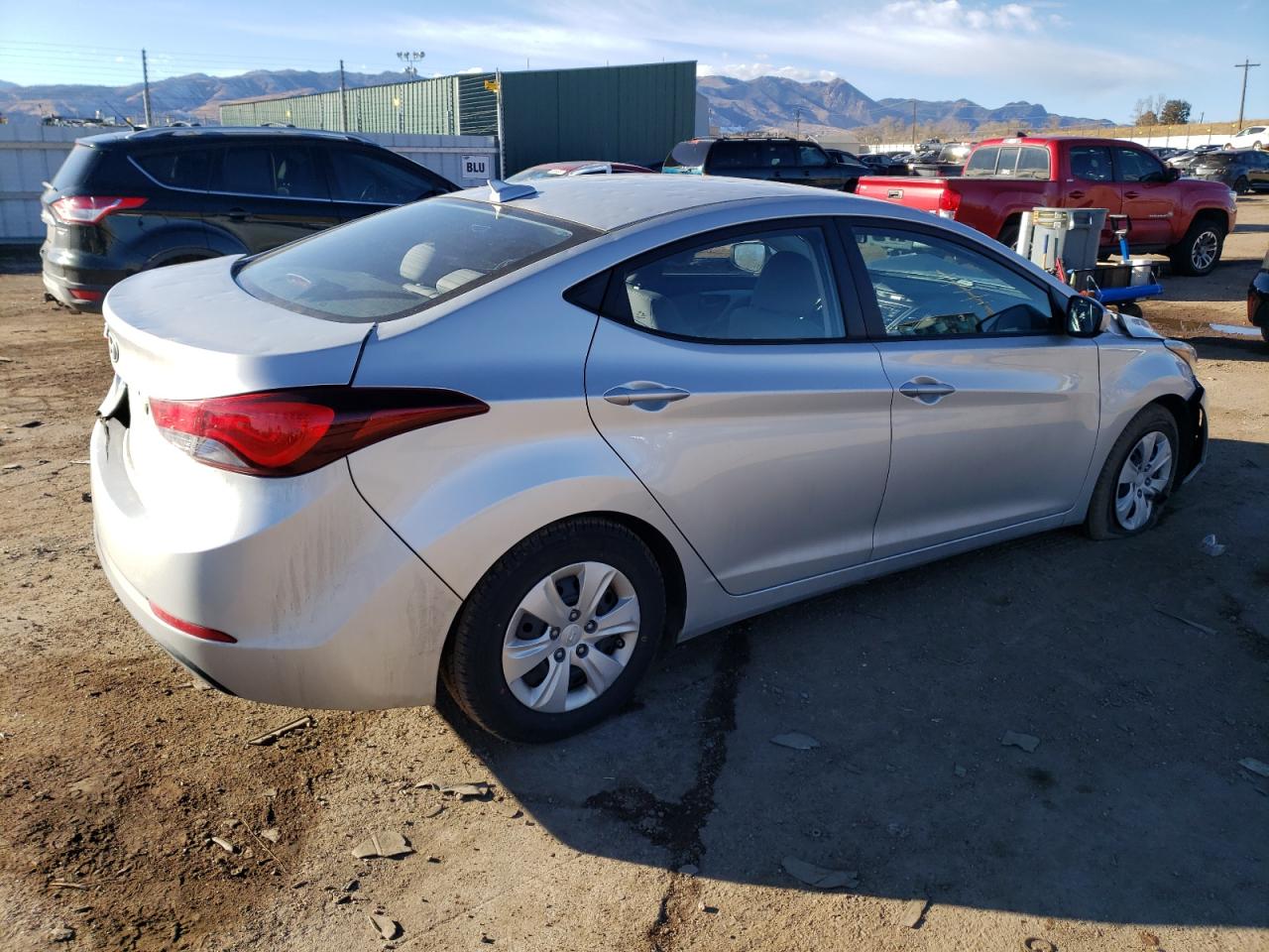 Photo 2 VIN: 5NPDH4AE4GH793022 - HYUNDAI ELANTRA 