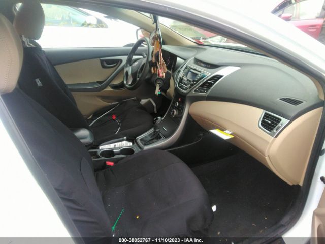 Photo 4 VIN: 5NPDH4AE4GH795689 - HYUNDAI ELANTRA 