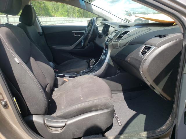 Photo 4 VIN: 5NPDH4AE4GH796180 - HYUNDAI ELANTRA SE 