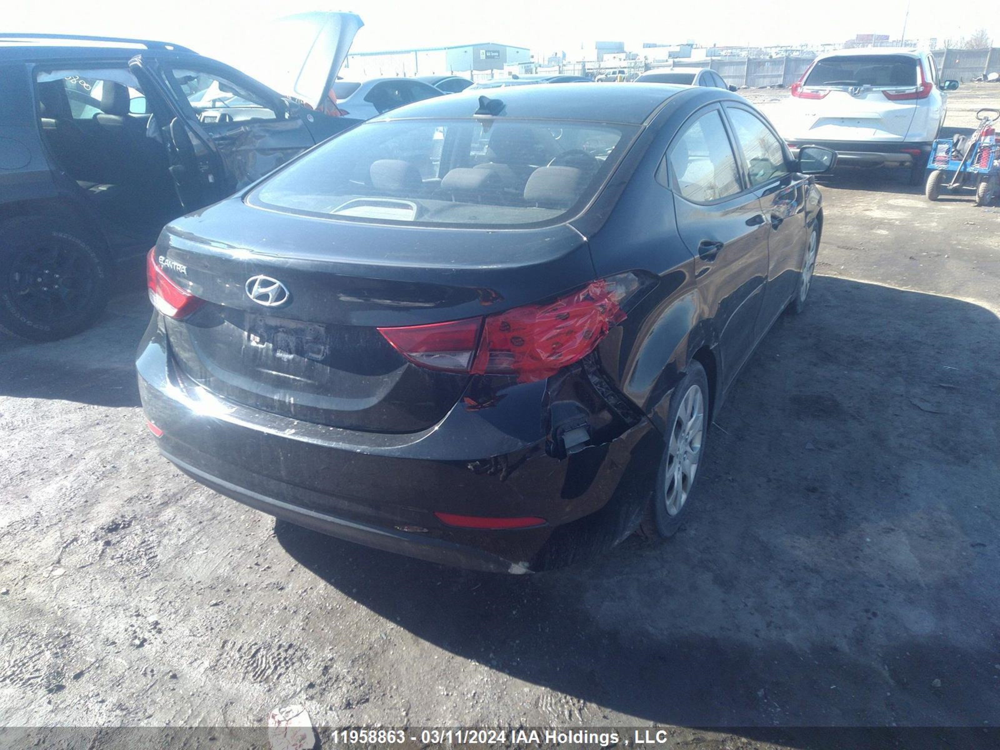 Photo 3 VIN: 5NPDH4AE4GH798317 - HYUNDAI ELANTRA 