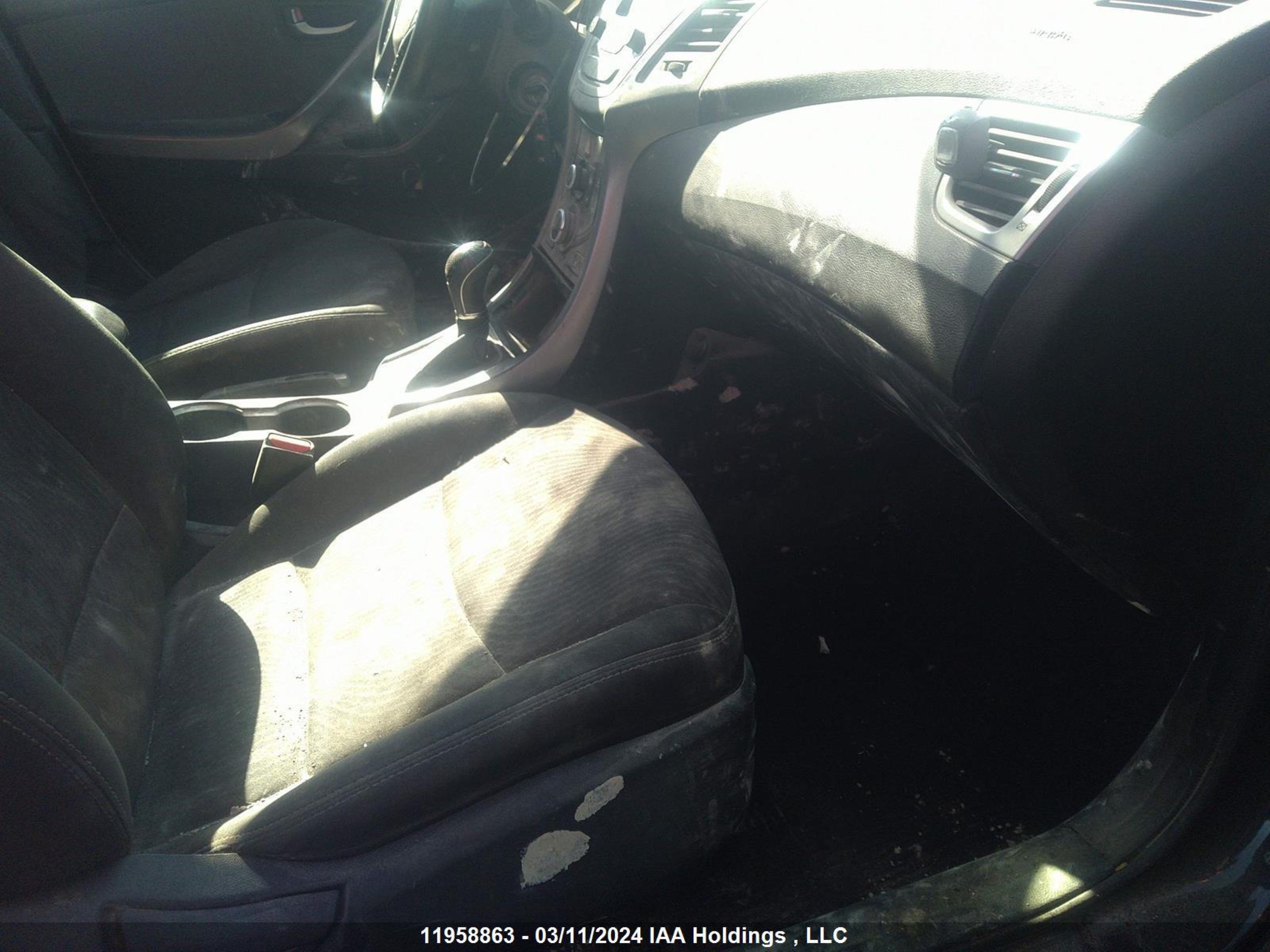 Photo 4 VIN: 5NPDH4AE4GH798317 - HYUNDAI ELANTRA 