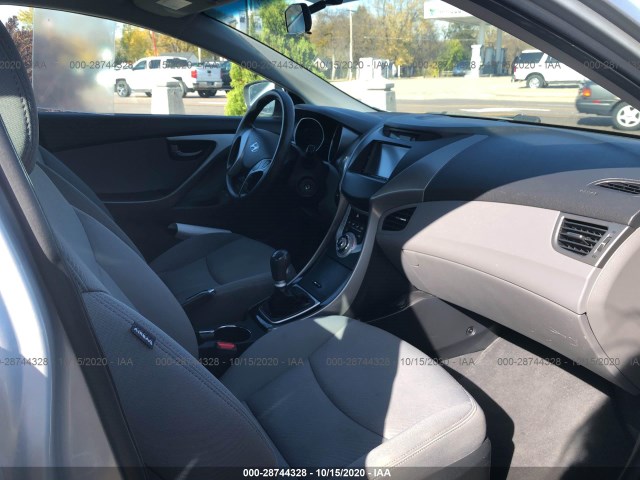 Photo 4 VIN: 5NPDH4AE5BH011125 - HYUNDAI ELANTRA 