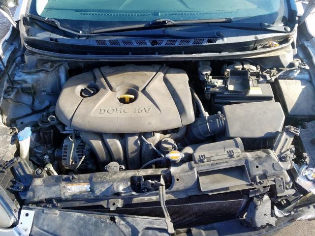 Photo 6 VIN: 5NPDH4AE5BH047459 - HYUNDAI ELANTRA GL 