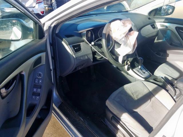 Photo 8 VIN: 5NPDH4AE5BH047459 - HYUNDAI ELANTRA GL 