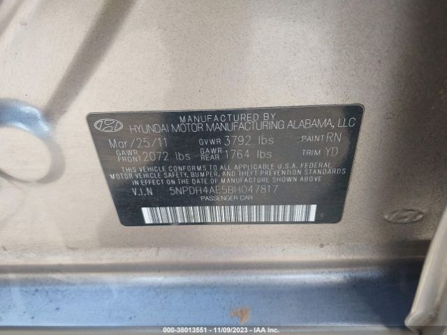 Photo 8 VIN: 5NPDH4AE5BH047817 - HYUNDAI ELANTRA 