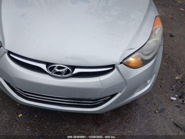 Photo 5 VIN: 5NPDH4AE5CH062755 - HYUNDAI ELANTRA 