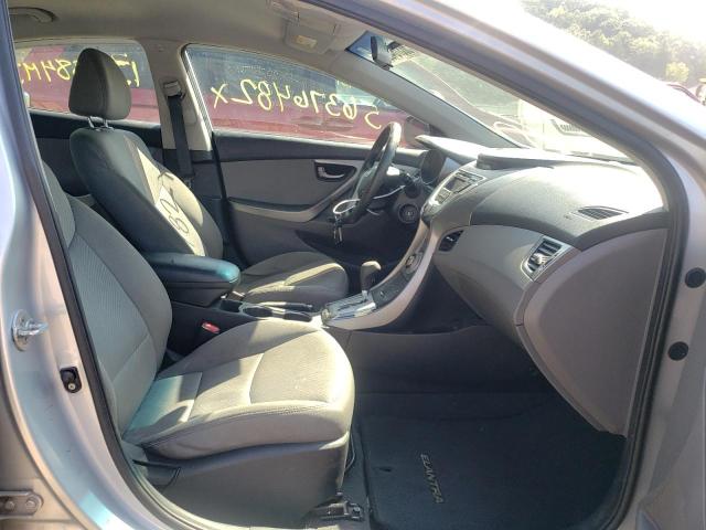 Photo 4 VIN: 5NPDH4AE5CH068331 - HYUNDAI ELANTRA GL 