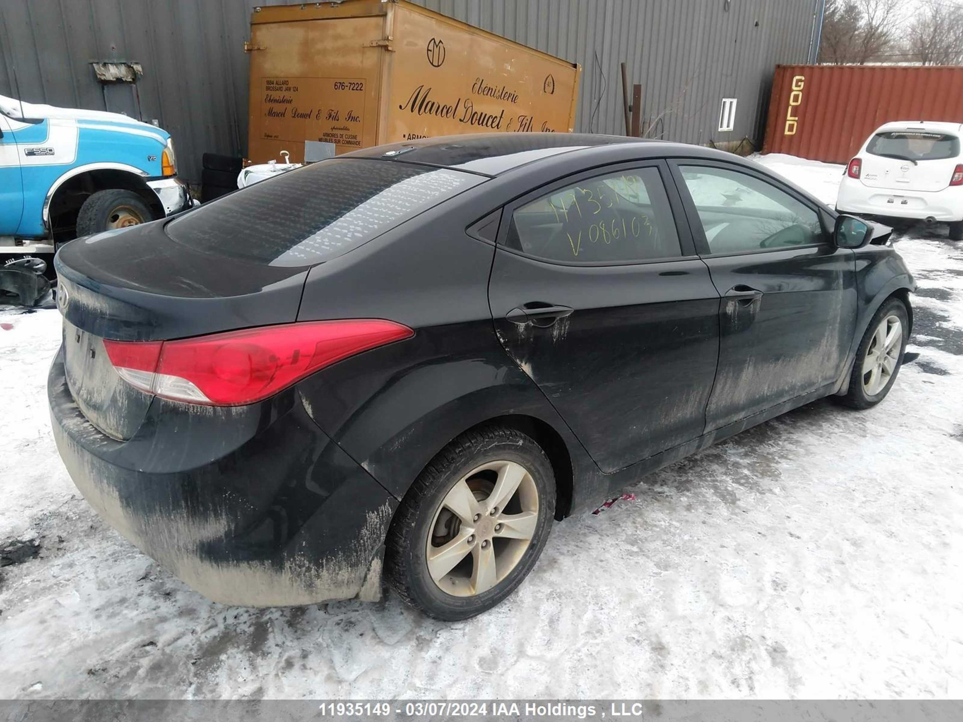 Photo 3 VIN: 5NPDH4AE5CH086103 - HYUNDAI ELANTRA 