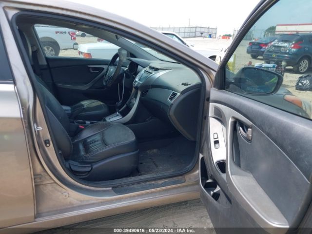 Photo 4 VIN: 5NPDH4AE5CH091589 - HYUNDAI ELANTRA 