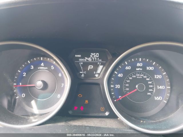 Photo 6 VIN: 5NPDH4AE5CH091589 - HYUNDAI ELANTRA 