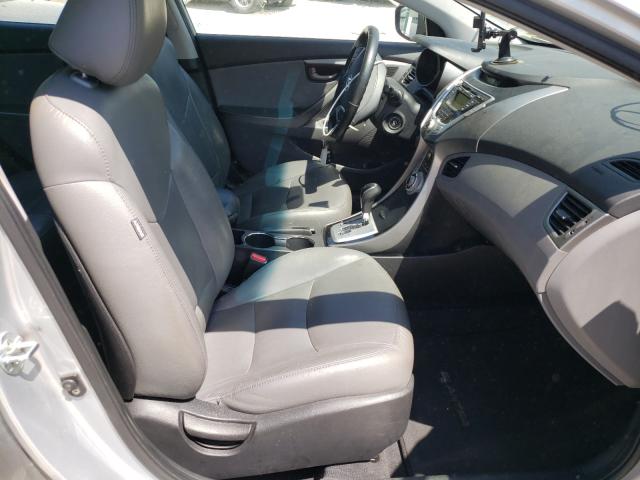 Photo 4 VIN: 5NPDH4AE5CH098591 - HYUNDAI ELANTRA GL 