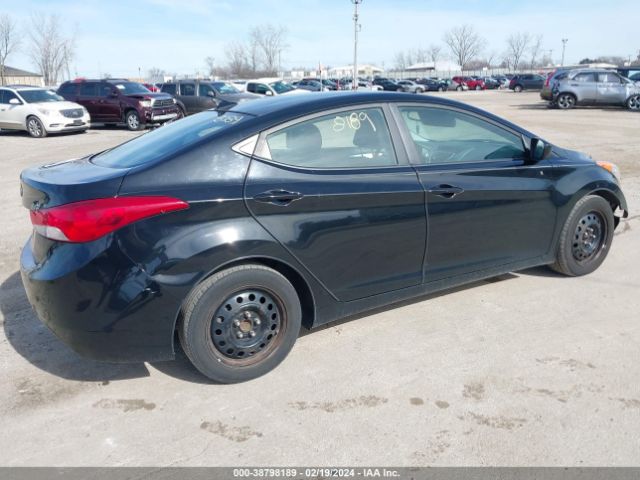 Photo 3 VIN: 5NPDH4AE5CH102509 - HYUNDAI ELANTRA 