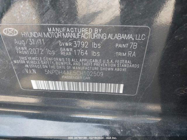 Photo 8 VIN: 5NPDH4AE5CH102509 - HYUNDAI ELANTRA 