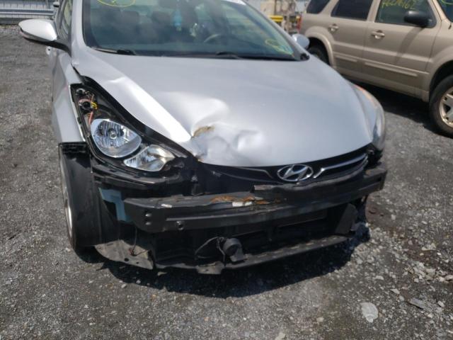 Photo 8 VIN: 5NPDH4AE5CH112182 - HYUNDAI ELANTRA GL 