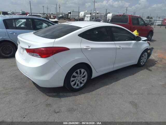 Photo 3 VIN: 5NPDH4AE5CH114143 - HYUNDAI ELANTRA 