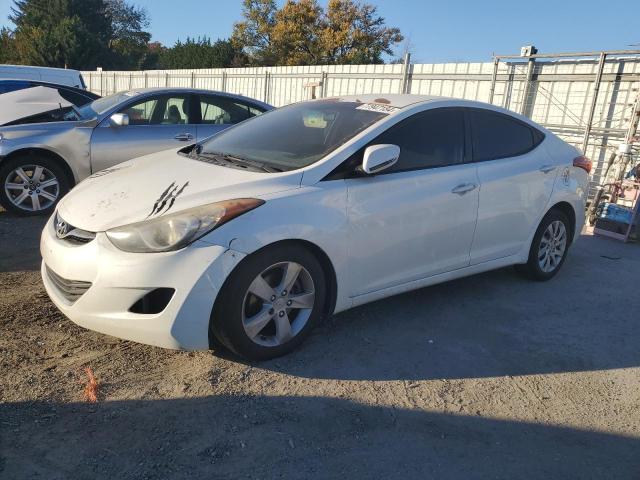 Photo 0 VIN: 5NPDH4AE5CH127944 - HYUNDAI ELANTRA GL 