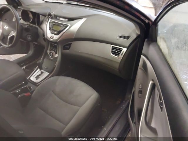 Photo 4 VIN: 5NPDH4AE5DH158239 - HYUNDAI ELANTRA 