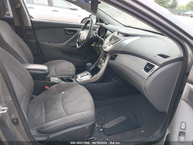 Photo 4 VIN: 5NPDH4AE5DH162016 - HYUNDAI ELANTRA 