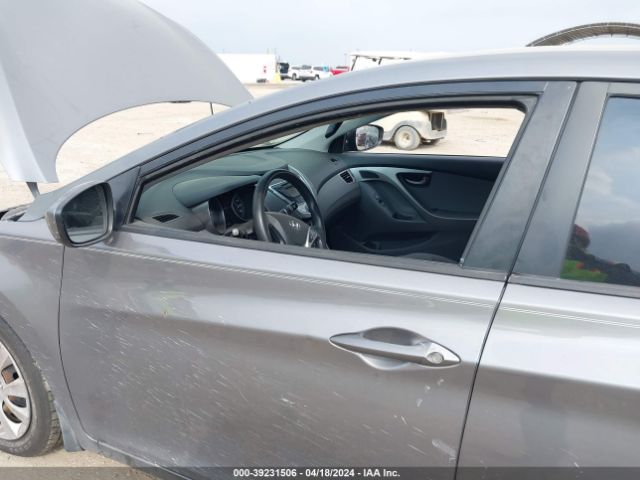 Photo 5 VIN: 5NPDH4AE5DH162016 - HYUNDAI ELANTRA 