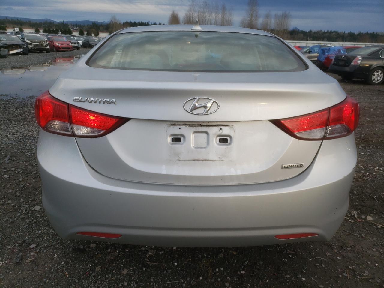 Photo 5 VIN: 5NPDH4AE5DH168768 - HYUNDAI ELANTRA 