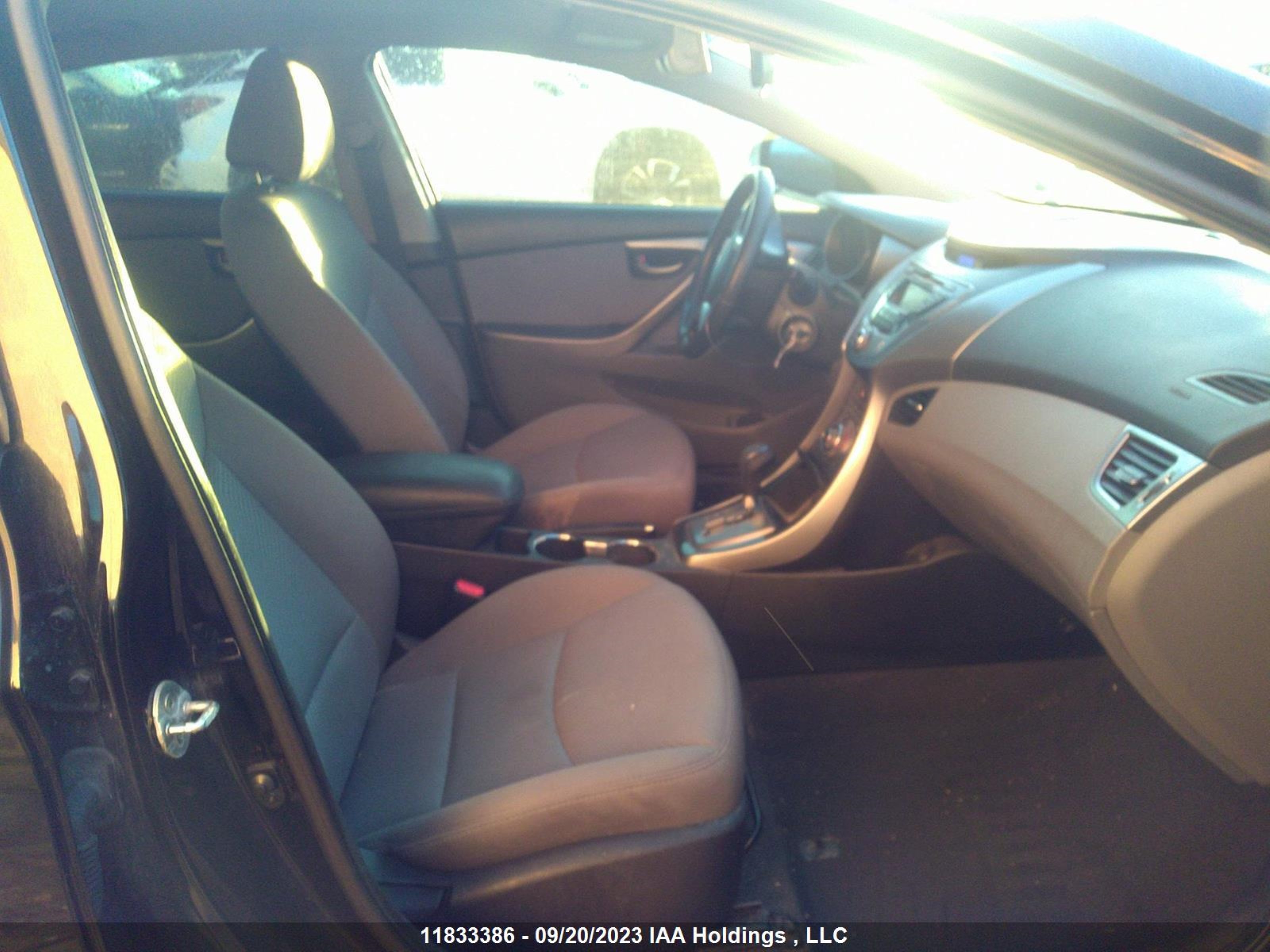 Photo 4 VIN: 5NPDH4AE5DH188051 - HYUNDAI ELANTRA 