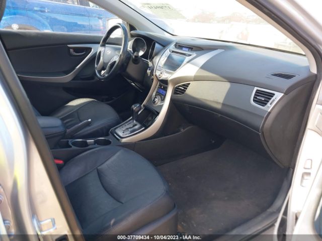 Photo 4 VIN: 5NPDH4AE5DH323335 - HYUNDAI ELANTRA 