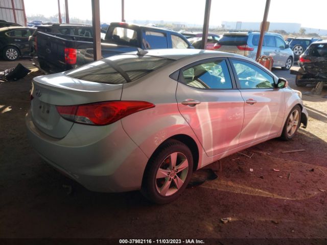 Photo 3 VIN: 5NPDH4AE5DH347313 - HYUNDAI ELANTRA 