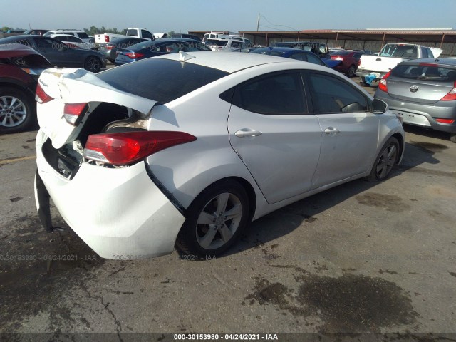 Photo 3 VIN: 5NPDH4AE5DH358621 - HYUNDAI ELANTRA 