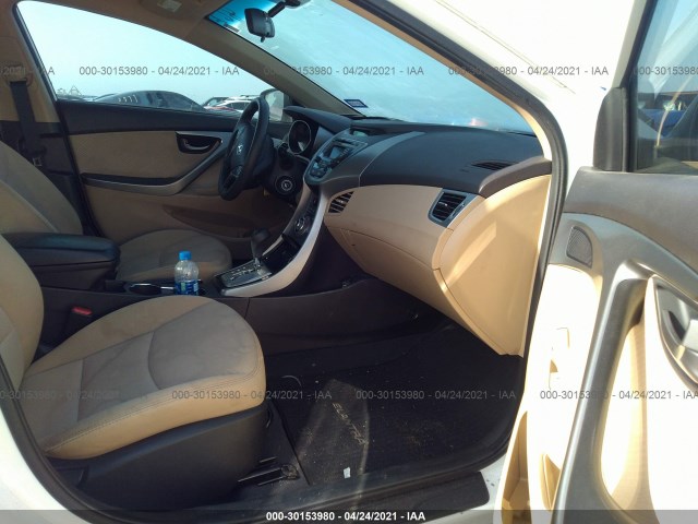 Photo 4 VIN: 5NPDH4AE5DH358621 - HYUNDAI ELANTRA 