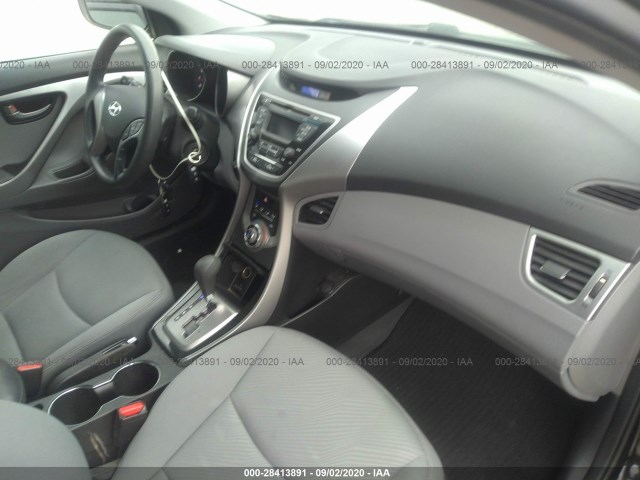 Photo 4 VIN: 5NPDH4AE5DH381185 - HYUNDAI ELANTRA 