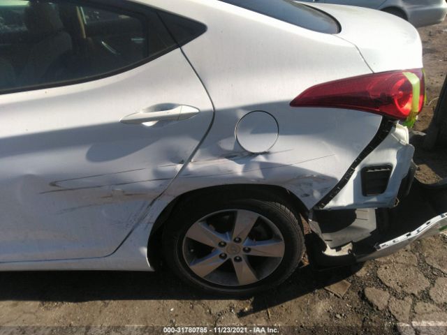 Photo 5 VIN: 5NPDH4AE5DH405372 - HYUNDAI ELANTRA 