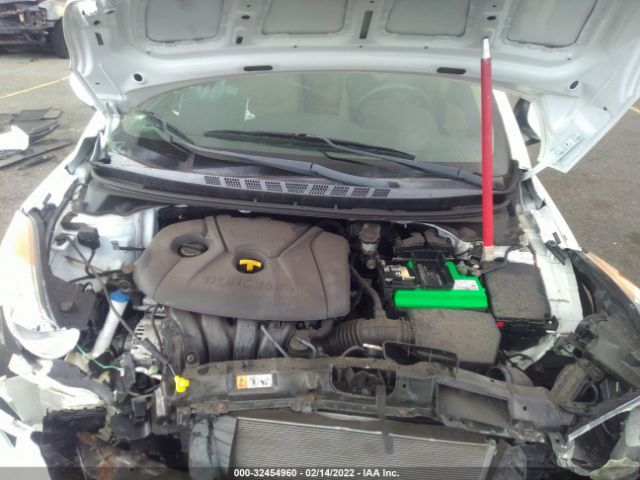 Photo 9 VIN: 5NPDH4AE5DH449369 - HYUNDAI ELANTRA 