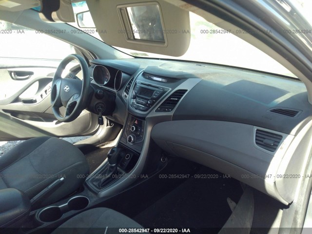 Photo 4 VIN: 5NPDH4AE5EH525450 - HYUNDAI ELANTRA 