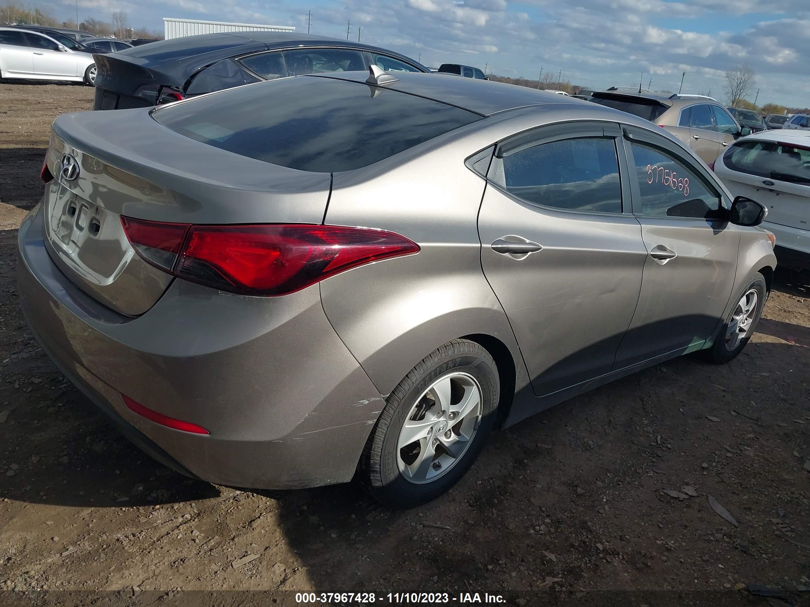 Photo 3 VIN: 5NPDH4AE5EH529157 - HYUNDAI ELANTRA 