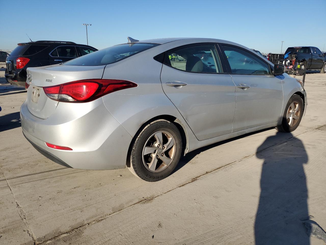 Photo 2 VIN: 5NPDH4AE5FH551774 - HYUNDAI ELANTRA 