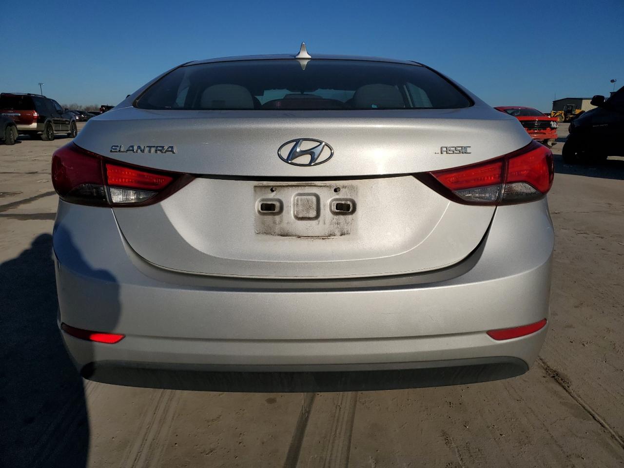 Photo 5 VIN: 5NPDH4AE5FH551774 - HYUNDAI ELANTRA 