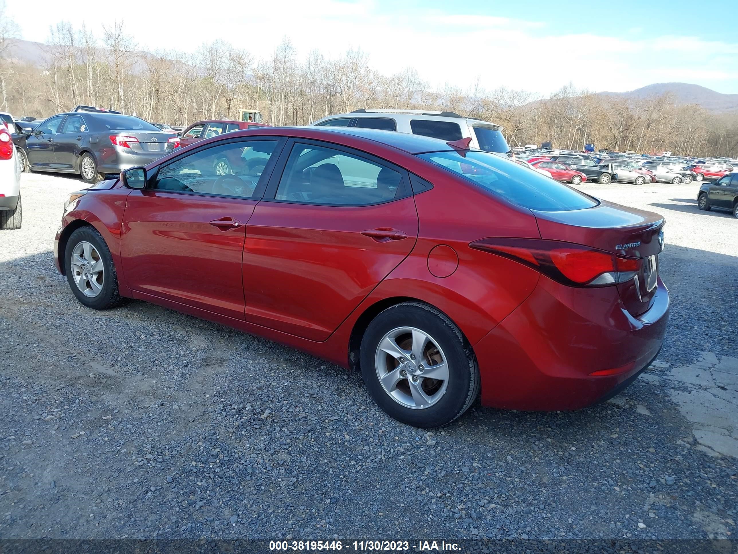 Photo 2 VIN: 5NPDH4AE5FH555646 - HYUNDAI ELANTRA 