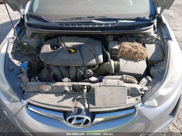 Photo 9 VIN: 5NPDH4AE5FH558580 - HYUNDAI ELANTRA 