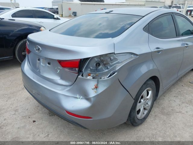 Photo 5 VIN: 5NPDH4AE5FH572706 - HYUNDAI ELANTRA 