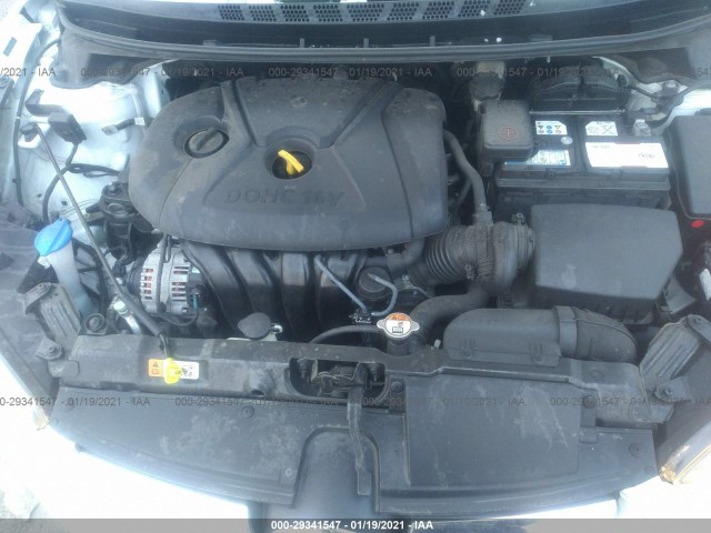 Photo 9 VIN: 5NPDH4AE5FH591546 - HYUNDAI ELANTRA 