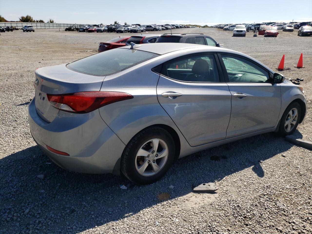 Photo 2 VIN: 5NPDH4AE5FH603839 - HYUNDAI ELANTRA 