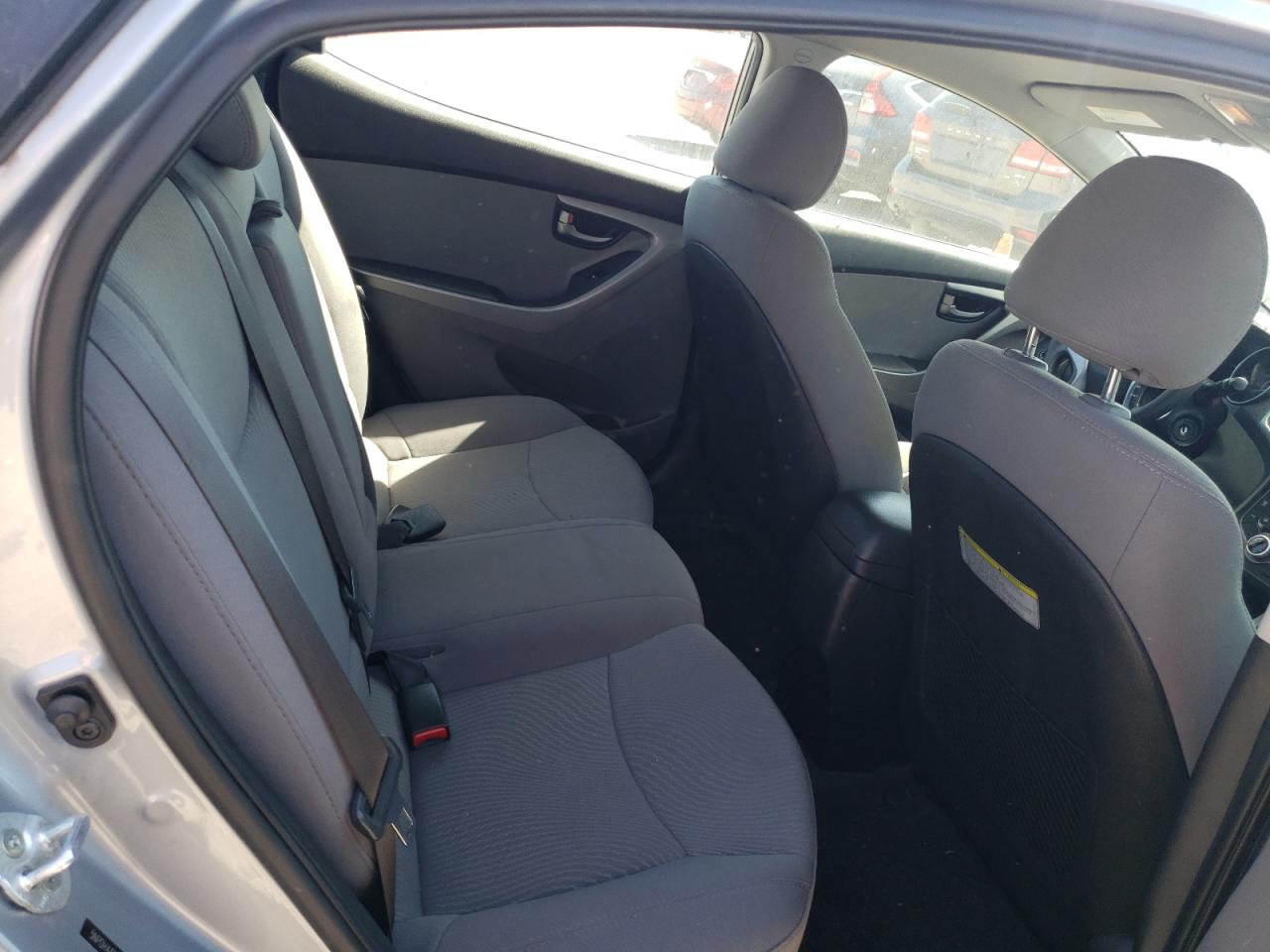 Photo 9 VIN: 5NPDH4AE5FH603839 - HYUNDAI ELANTRA 