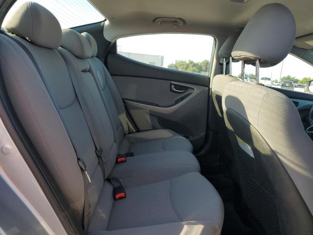 Photo 9 VIN: 5NPDH4AE5FH610239 - HYUNDAI ELANTRA 