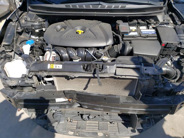 Photo 6 VIN: 5NPDH4AE5GH657580 - HYUNDAI ELANTRA SE 