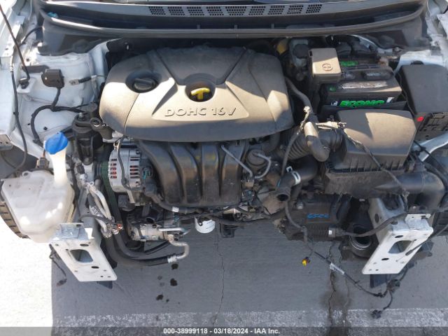 Photo 9 VIN: 5NPDH4AE5GH659555 - HYUNDAI ELANTRA 