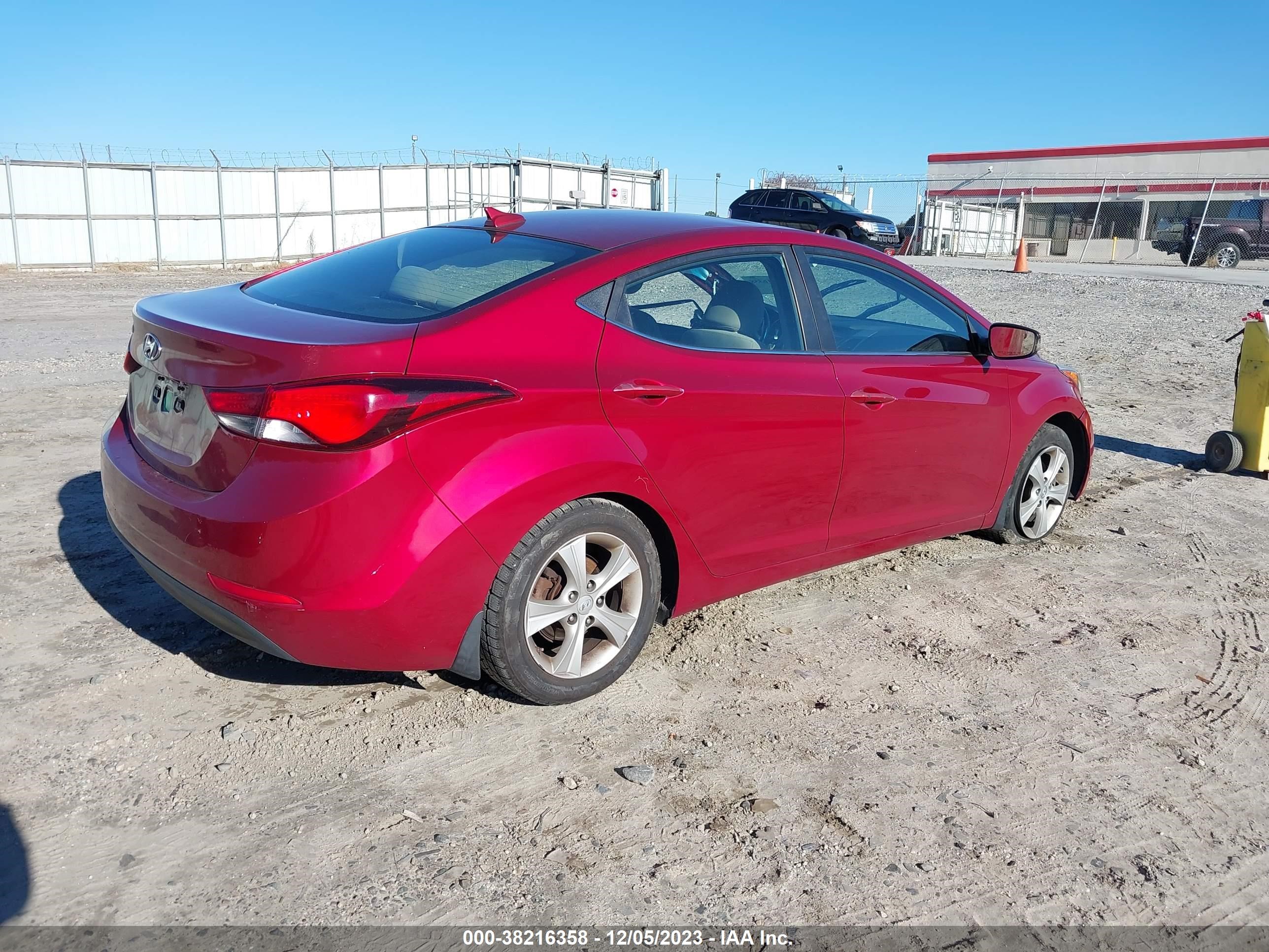 Photo 3 VIN: 5NPDH4AE5GH679823 - HYUNDAI ELANTRA 